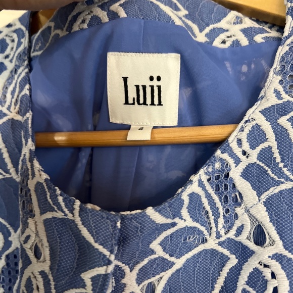 luii Anthropologie Womens Small blue Floral embroidered long Fitted jacket EUC - Picture 4 of 6